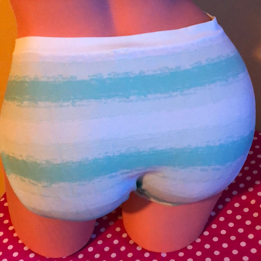 Victoria Secret Panties Small!